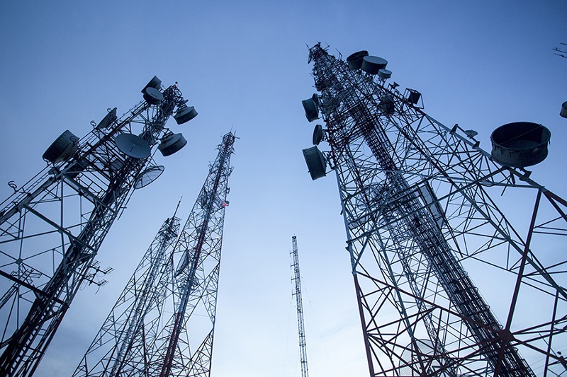 Òåëåêîììóíèêàöèè è ñâÿçü (Telecommunications)